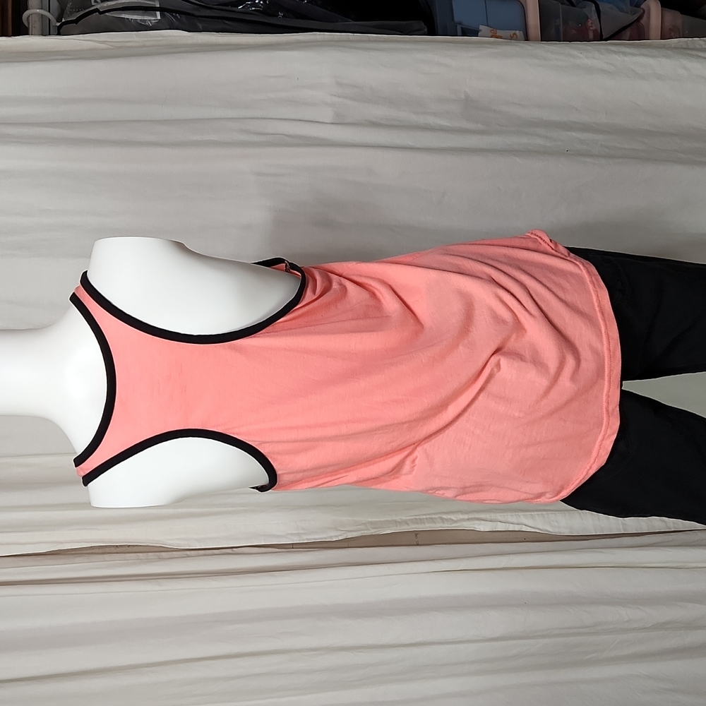 No Boundaries Chillin' Razorback Tank XL - Picture 2 of 6